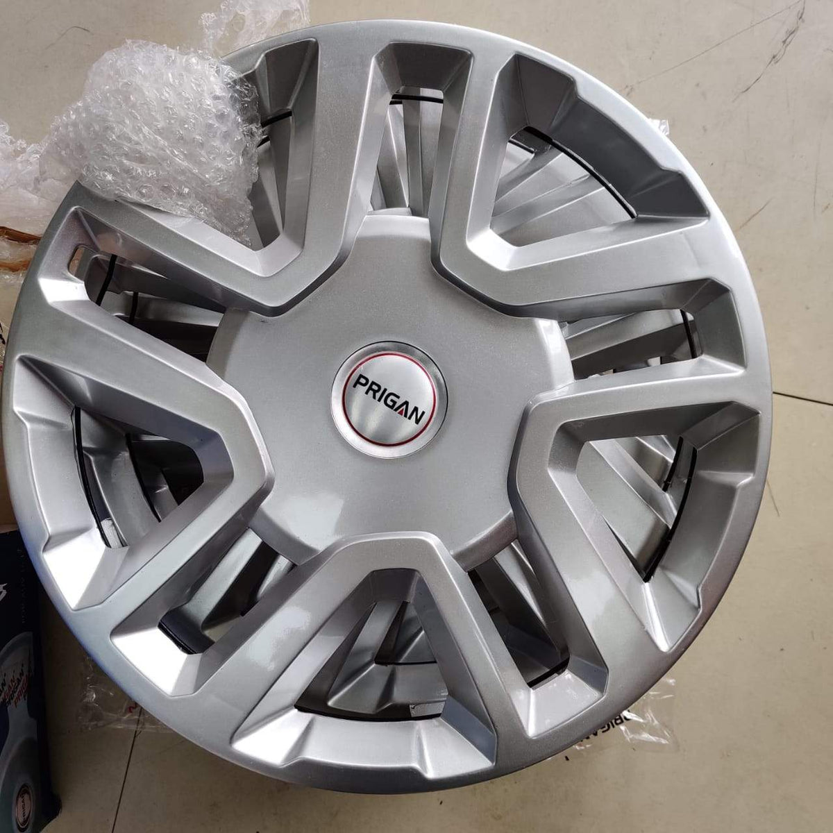 Wheel Cover 16 Inches Used for Duster CarTrends