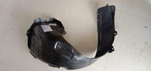 Load image into Gallery viewer, Hyundai i20 Elite Fender Lining 86811C7500