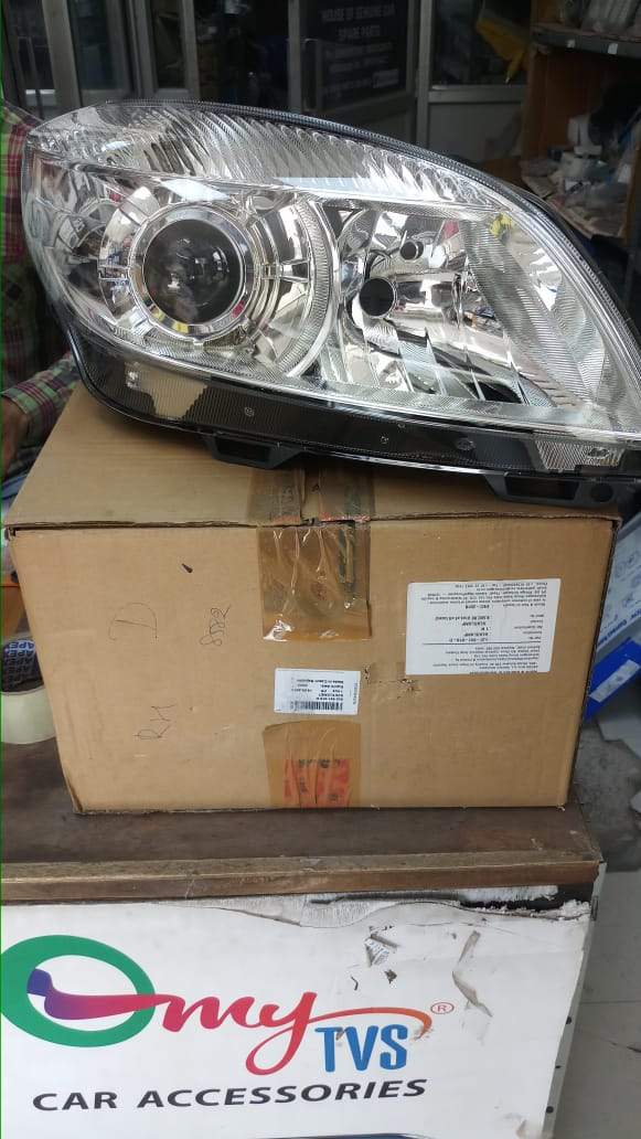 Skoda rapid outlet projector headlights