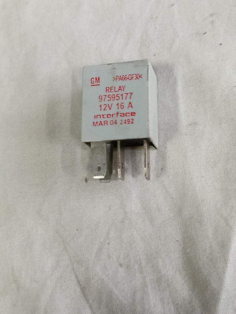 T97595177 Relay Tavera CarTrends