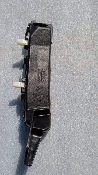 865133X000 Front Bumper Bracket Elantra Fluidic Left Side Spare Parts