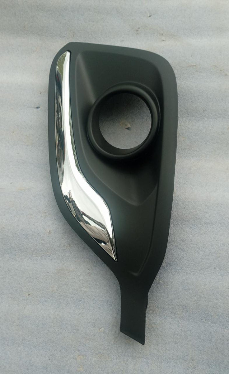 71760M58RC0C48 Fog Lamp Cover Ertiga Type 1 Left Side CarTrends