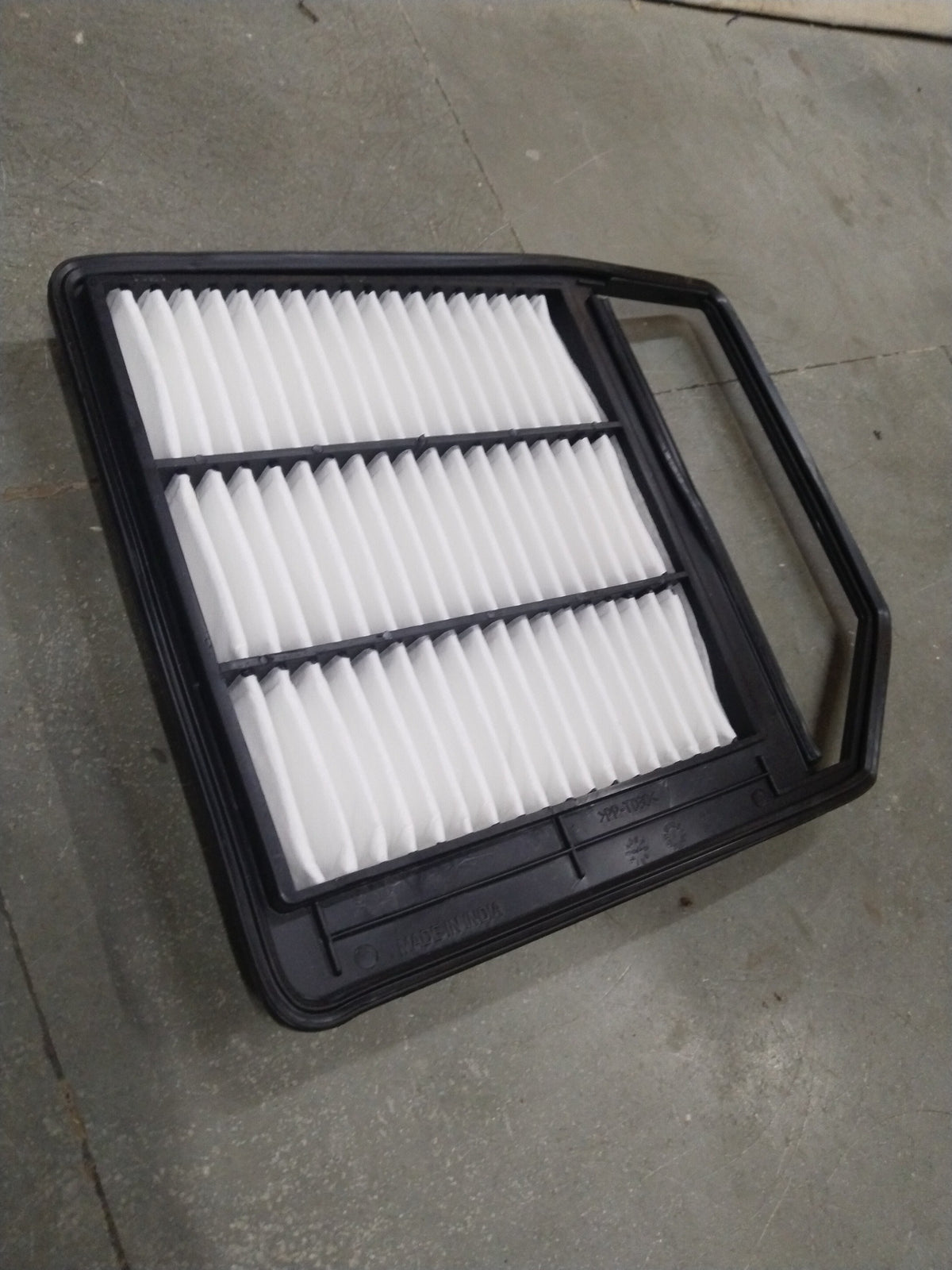 CarTrends Breeza air filter #CT003975 showing the rectangular filter element with pleated filter media for vehicle air purification.