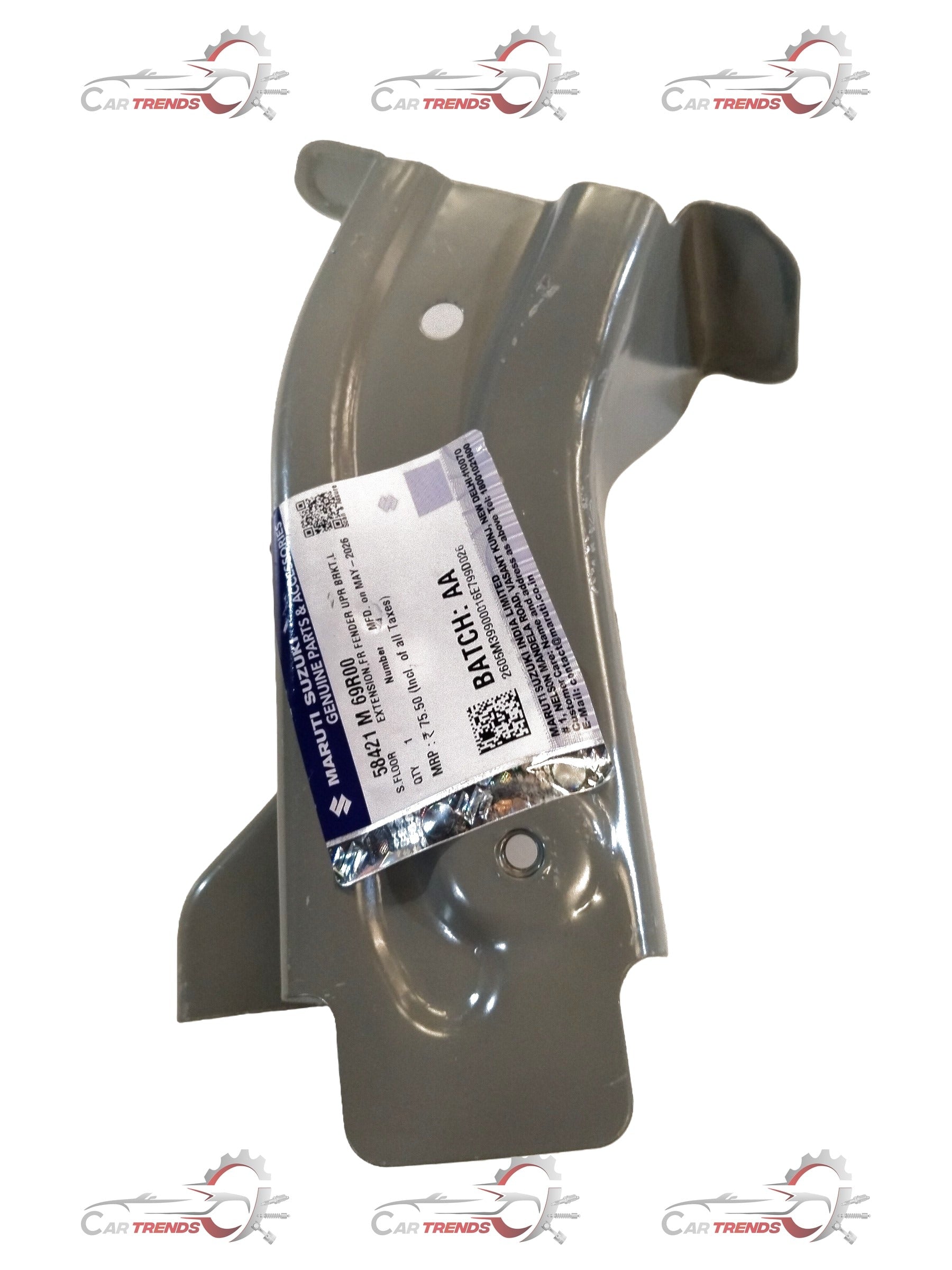 Suzuki Baleno extension fender bracket, LH side, Maruti Suzuki part #58421M69R00, close-up of the metal mounting component