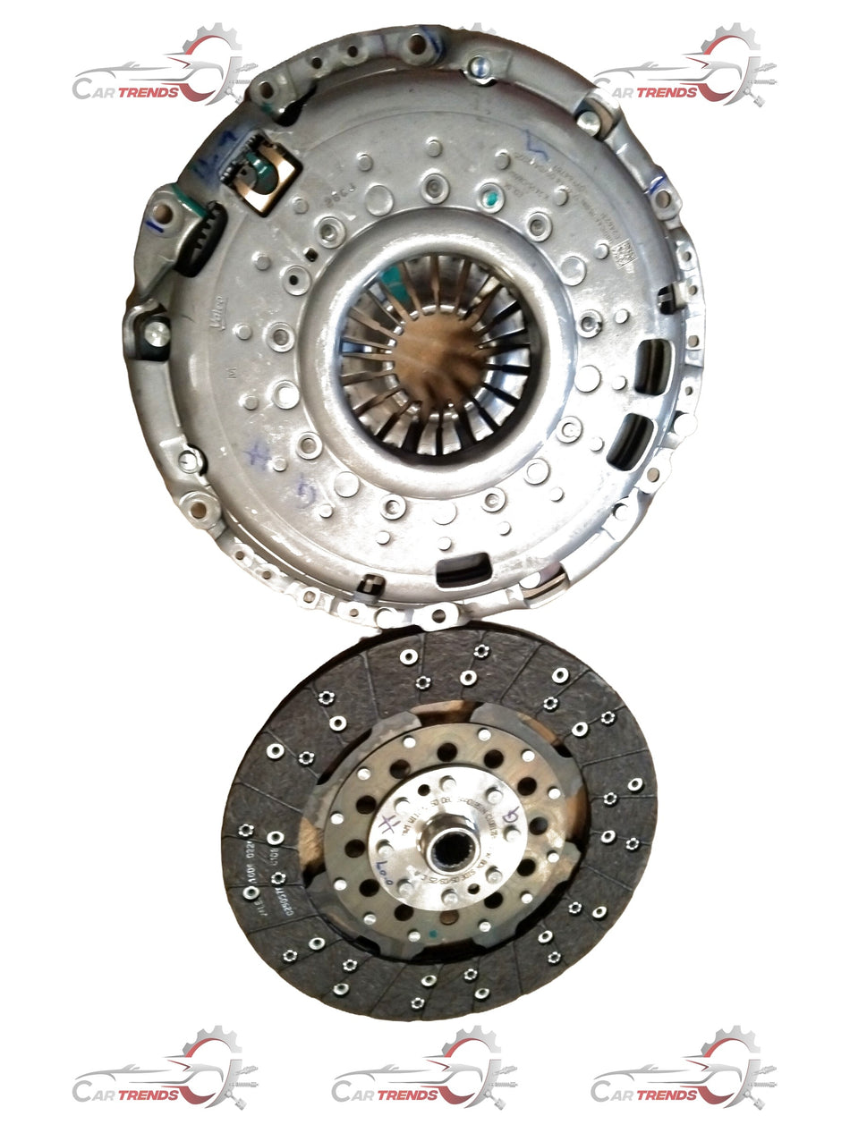 Mahindra clutch cover and disc assembly for Bolero, Scorpio, Thar, and Xylo vehicles, showing the clutch components.
