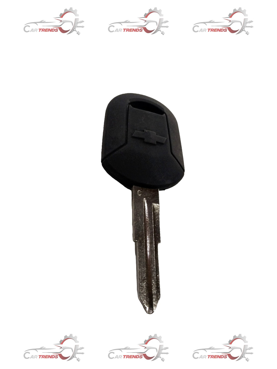 Chevrolet Captiva key blank for General Motors vehicles, with metal key blade and plastic head, shown in the image.