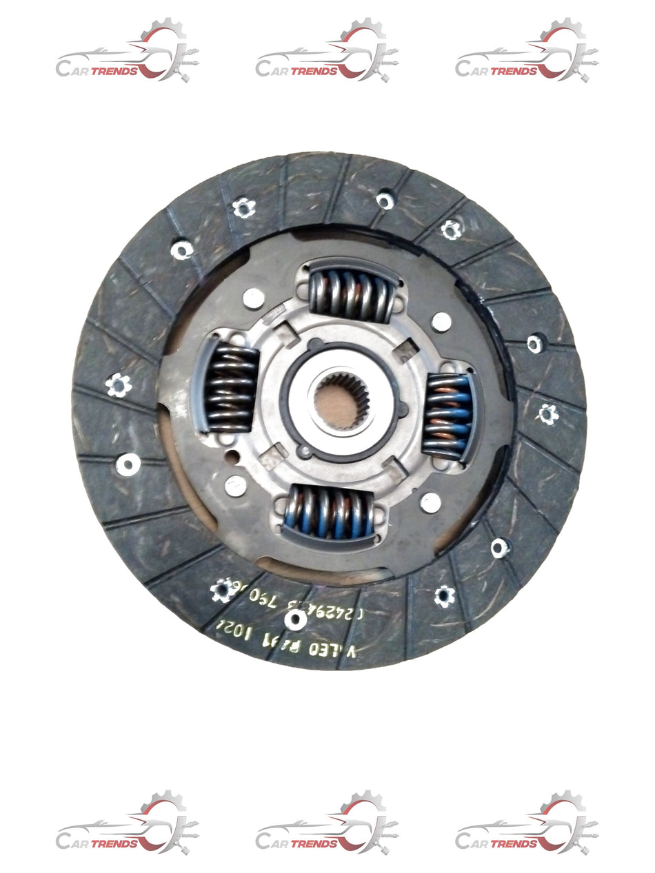 CarTrends clutch plate for I 10 Era petrol engine, spare part showing metallic surface and contact areas.
