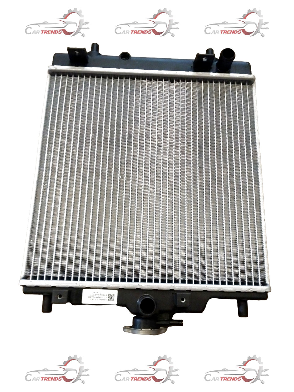 Maruti Suzuki radiator for Eeco and Versa models, petrol and CNG, with visible core and mounting brackets.