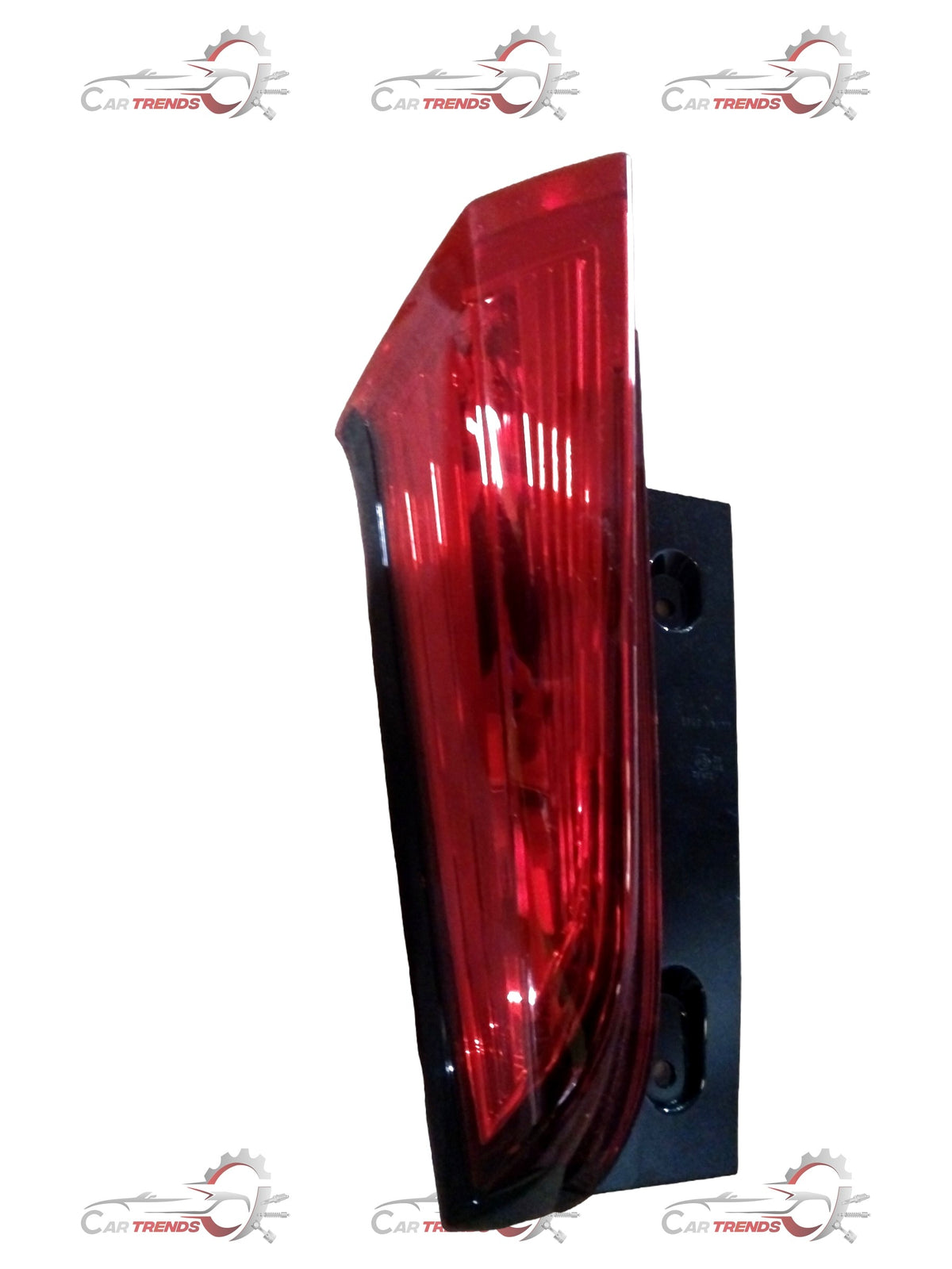Maruti Suzuki license and room lamp for Ertiga 2nd Gen, S-Cross, XL6 with 1.5 K15 petrol/CNG engine, installed in vehicle interior.