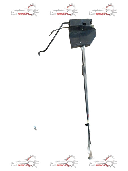 CarTrends door latch for front left side of I10, spare part image showing metal latch mechanism with mounting components.