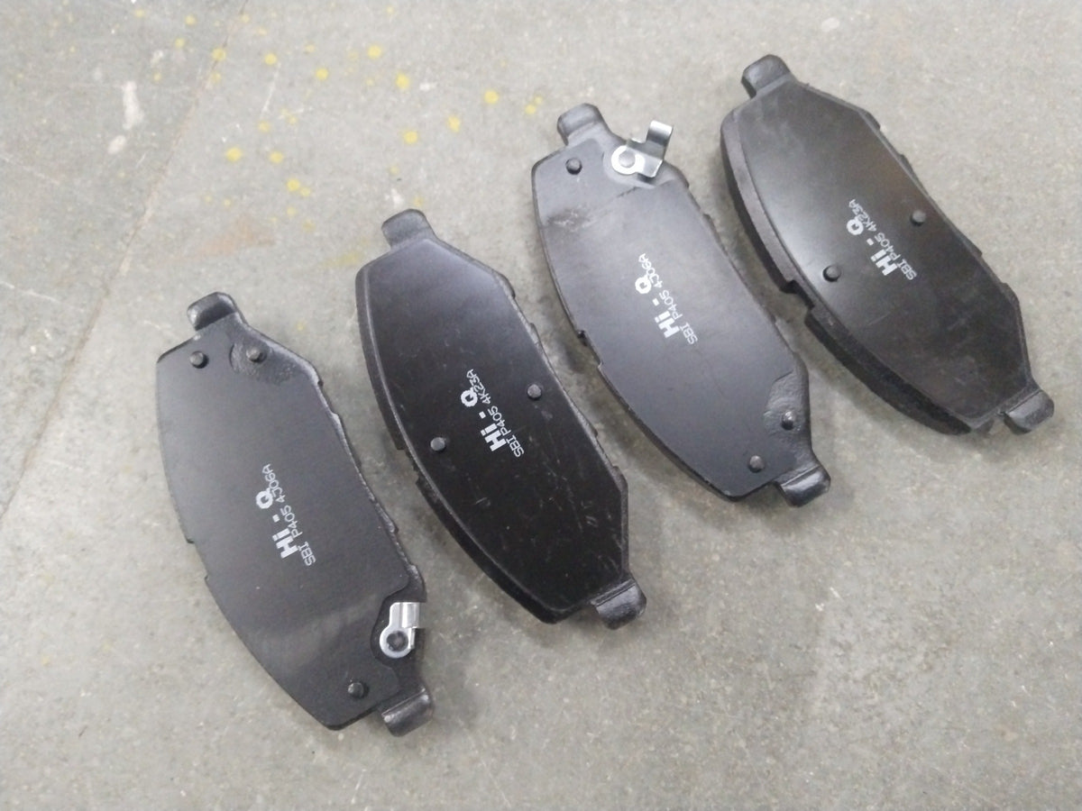 Front brake pad for Altroz DSL/Nexon EV Basalt by CarTrends, showing the new brake pad design for vehicle safety and performance.