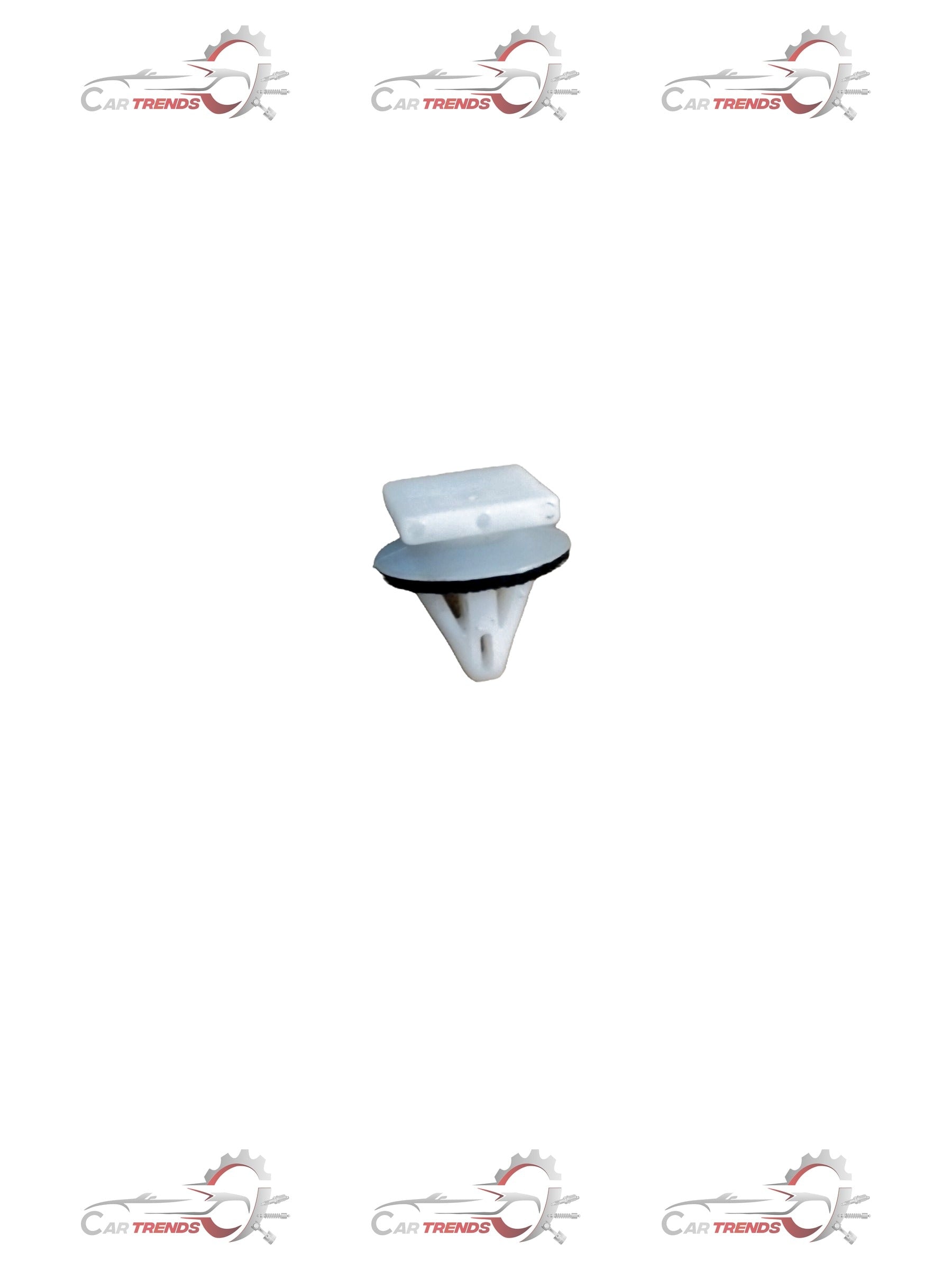 Hyundai Clip Trim Mounting for Sonata, Elantra, Accent, Verna by CarTrends, showing the mounting clip in close-up view.