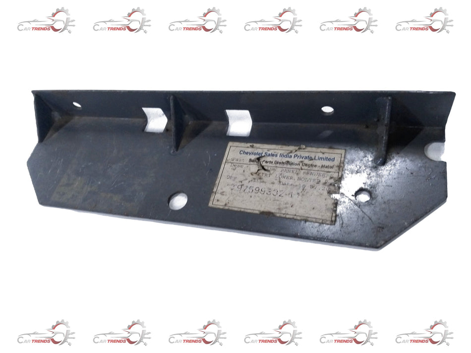 CarTrends reinforcement panel fender skirt for Chevrolet Tavera, lower side view showing the durable metal construction.