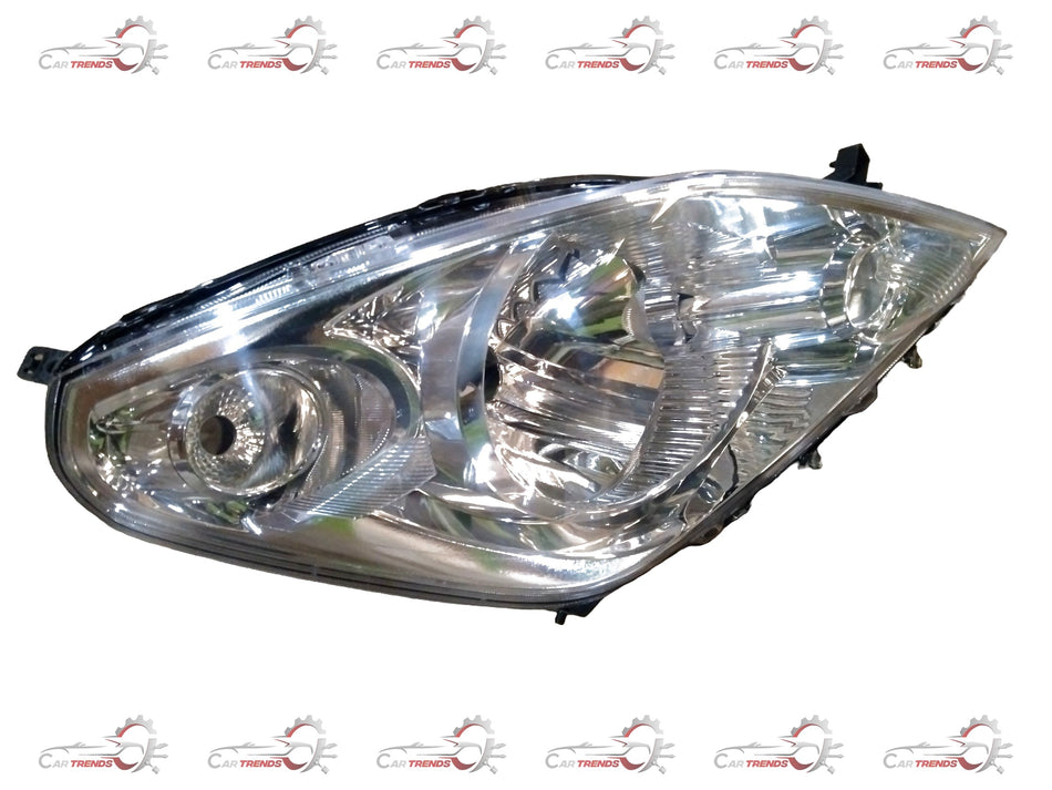 Maruti Suzuki Alto headlamp assembly, right side, vehicle lighting component with clear lens and reflector for optimal illumination
