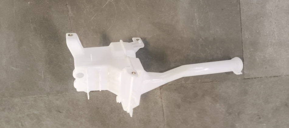 MARUTI SUZUKI TANK ASSY WASHER FRONT 38450M55T00 38450M55T00 - Front view