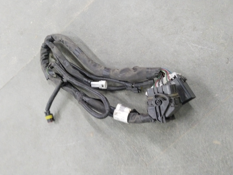 General Motors wiring harness engine patch for Chevrolet Aveo, showing detailed connector and wiring components.