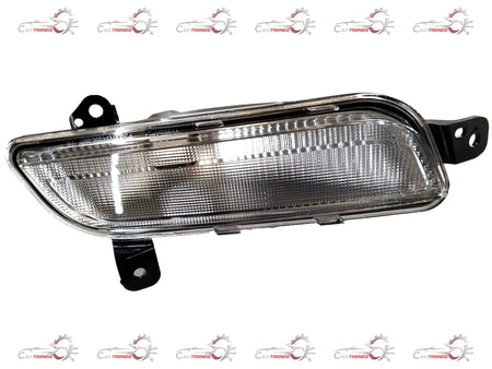Maruti Suzuki front left turn signal lamp with clear lens and mounting bracket, designed for reliable vehicle signaling.