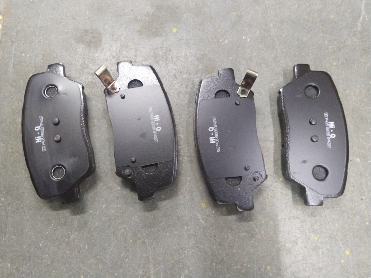HI-Q front brake pad for Creta, Seltos, Sonet, Alcazar, and Curren vehicles, showing the brake pad with detailed friction surface.