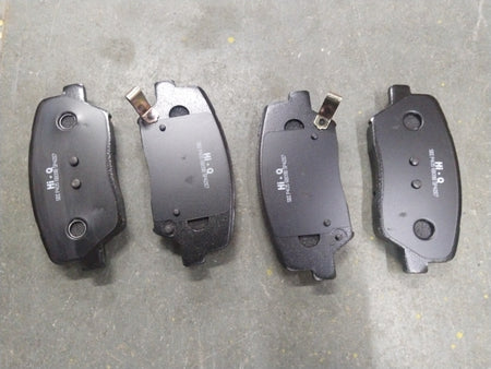 HI-Q front brake pad for Creta, Seltos, Sonet, Alcazar, and Curren vehicles, showing the brake pad with detailed friction surface.