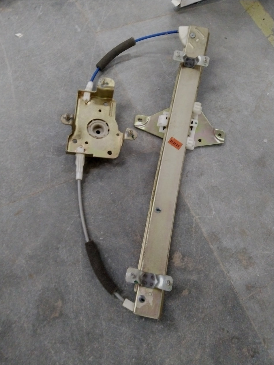 Rear right side Chevrolet Aveo regulator window by General Motors, showing the mechanical components and frame.