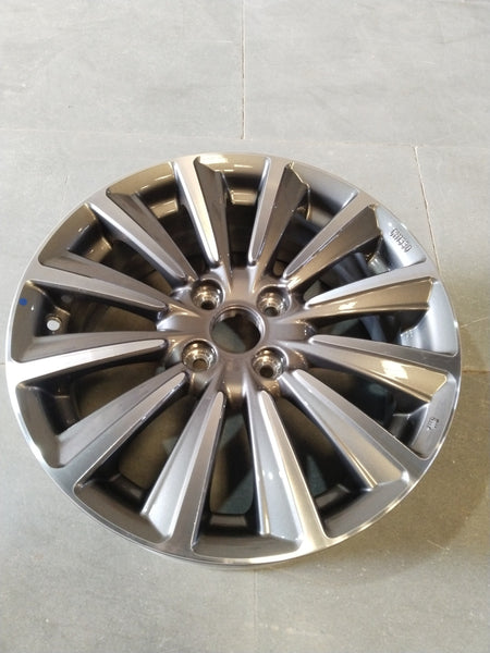 CarTrends alloy wheel for Ciaz, featuring a sleek multi-spoke design in a silver finish.