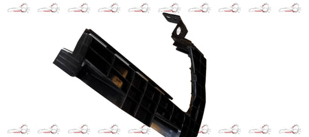 Maruti Suzuki holder bumper right rear 71733M60M00, close-up view showing mounting area and bumper attachment details.