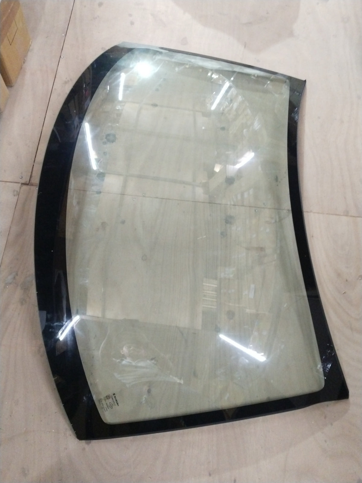 CarTrends WINDSHIELD GLASS | MARUTI SWIFT | #84510M74L01 84510M74L01 - Front view