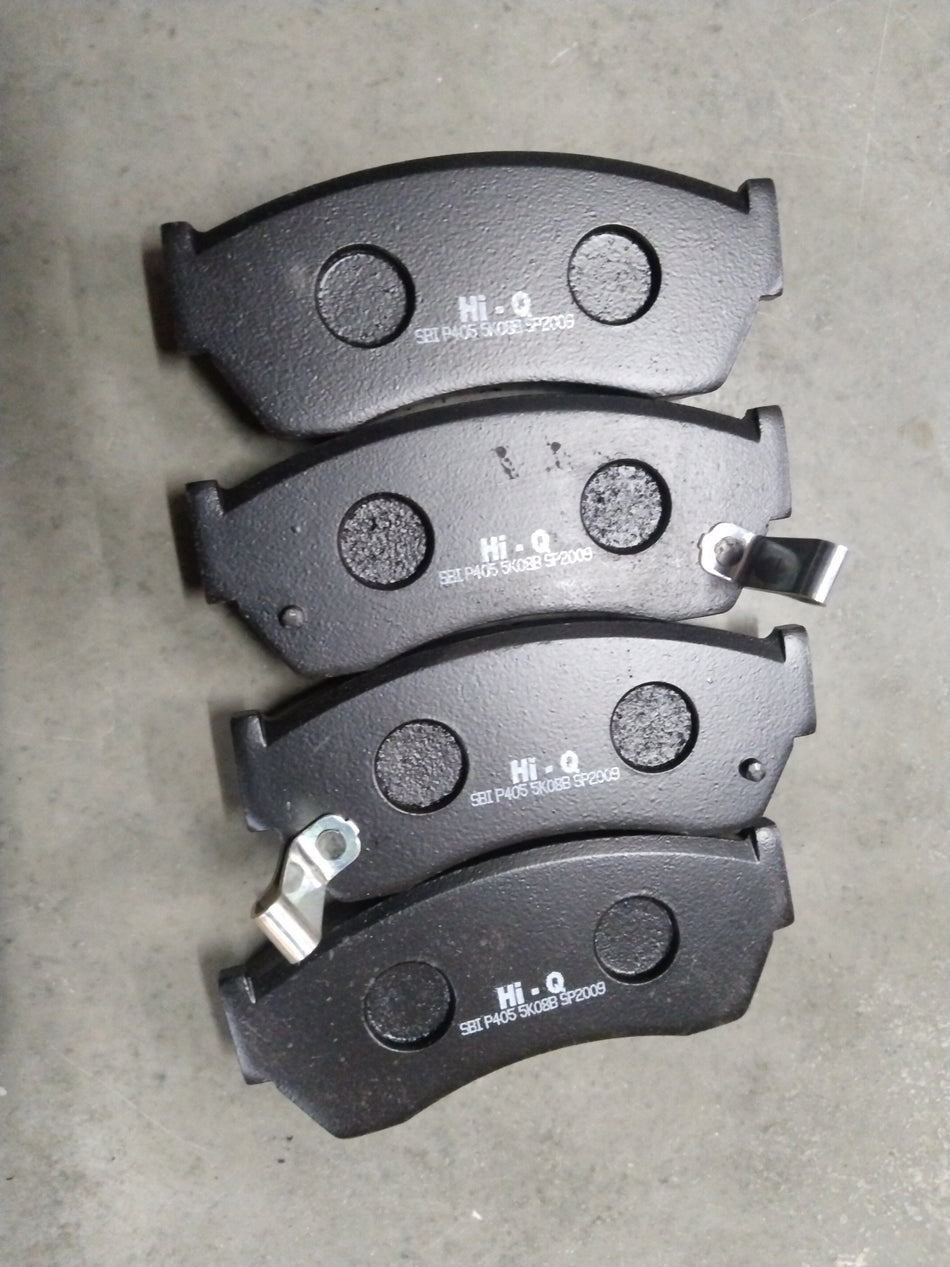 Front brake pad for ACE, Indica, Ace Magic, and Esteem cars by CarTrends, showing the brake pad design and material.