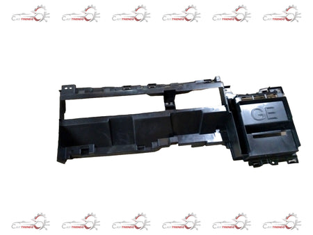 Maruti Suzuki GUIDEGRILLE AIR UPPER 71751m66t00 - Front view