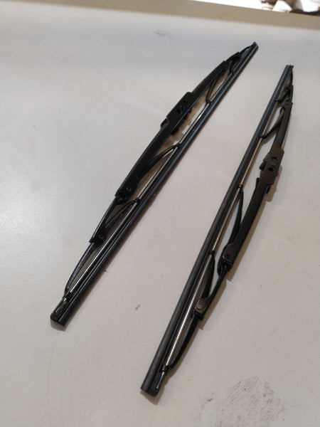 CARTRENDS 19-inch all-car wiper blade with black rubber and metal frame, designed for various vehicle types and variants.