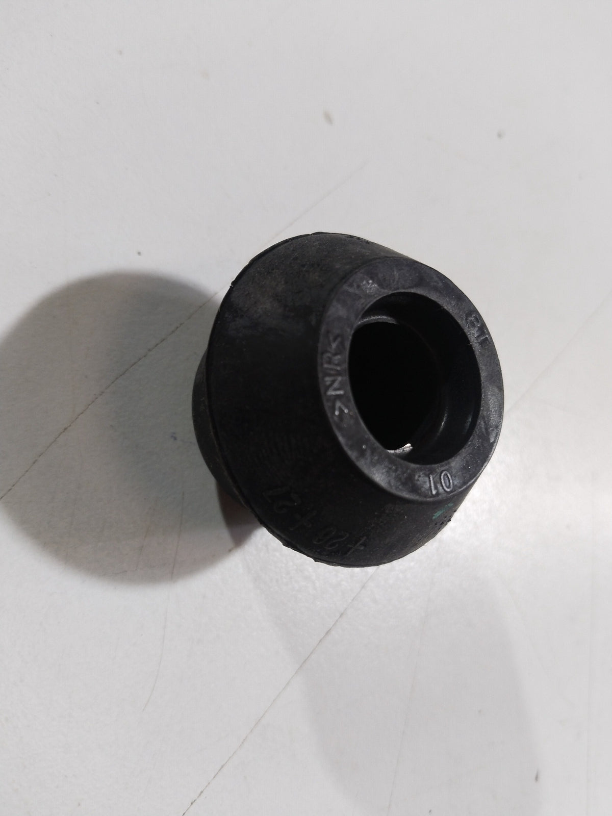 CarTrends bushing stabilizer bar for Ritz and Swift vehicles, showing the black metal stabilizer with mounting brackets.