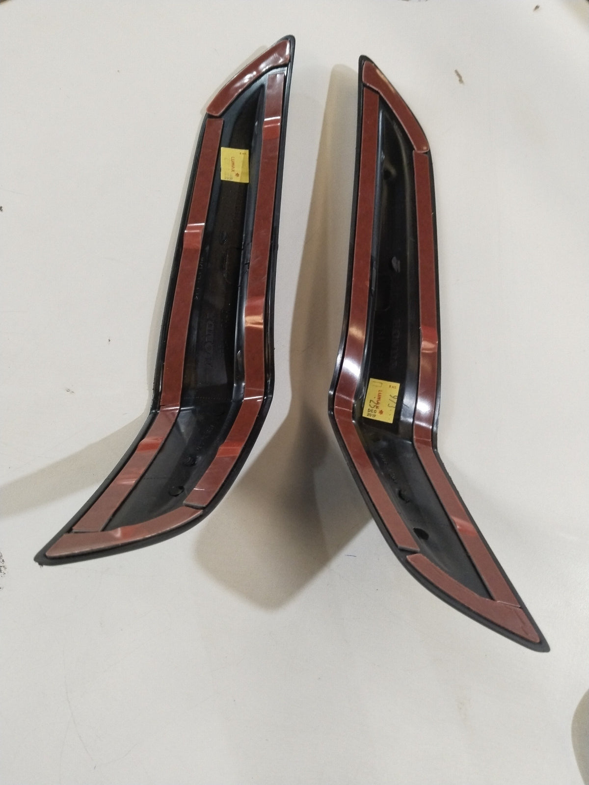 CarTrends KIT CORNER MOLDING | JAZZ | REAR | #08P03T5A701D 08P03T5A701D - Front view