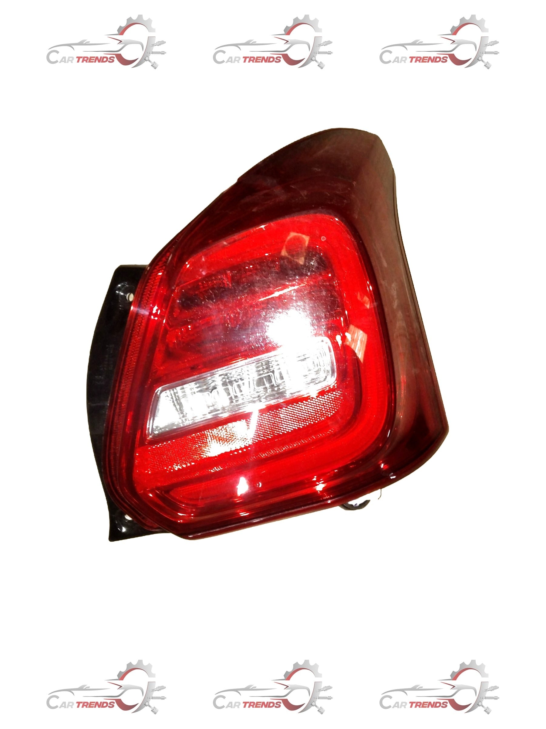 CarTrends LAMP UNIT RR COMB RH 35650M55RA0 35650M55RA0 - Front view
