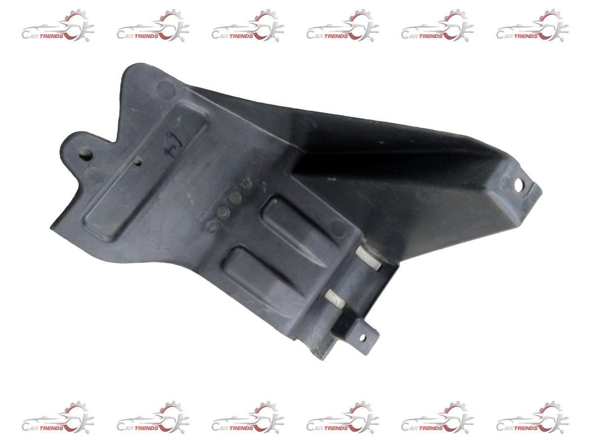 General Motors Shield Oil Pan for Chevrolet Enjoy, left-hand side, durable engine oil pan component with mounting features.