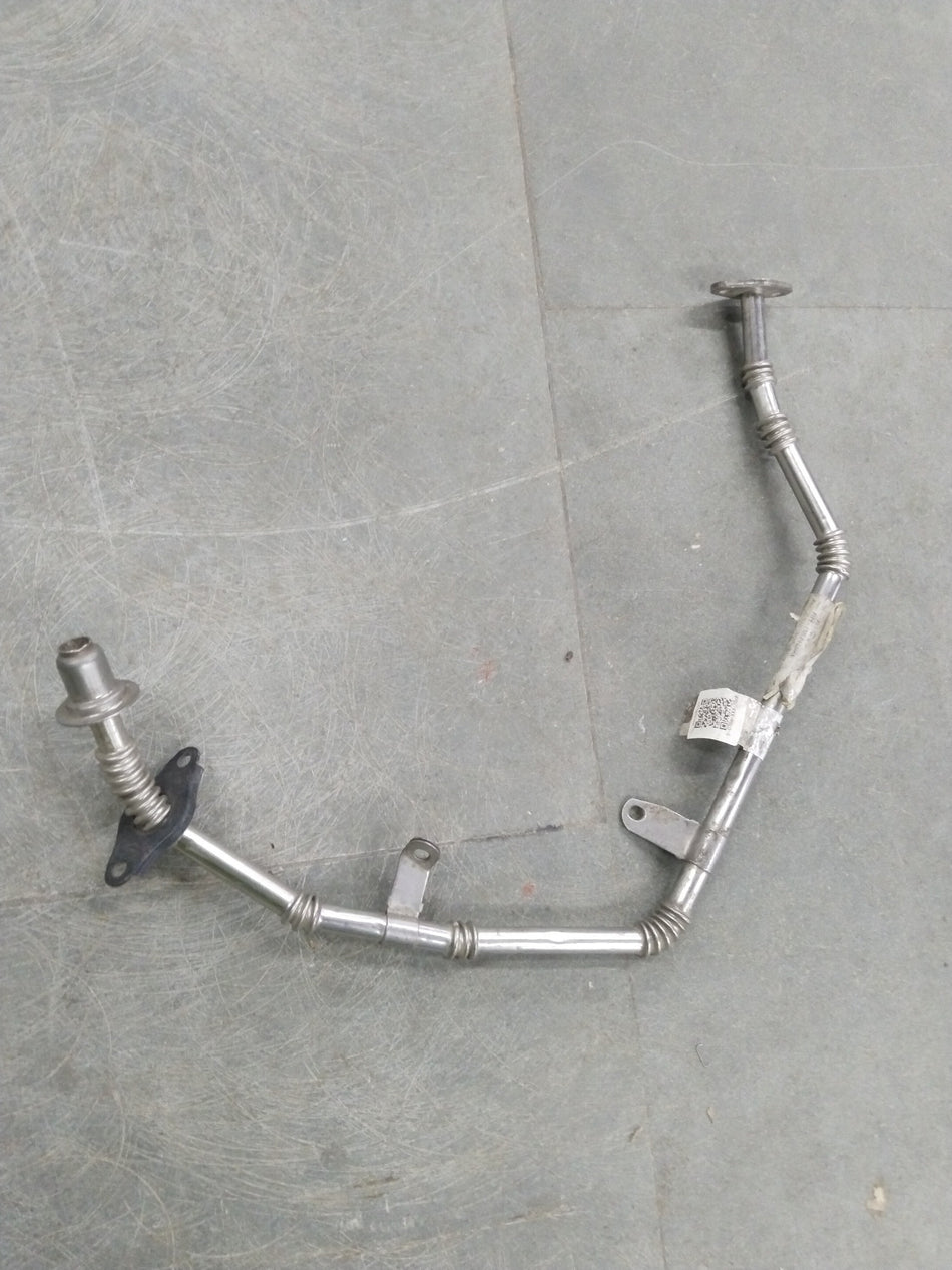 Chevrolet Optra petrol pipe exhaust gas recirculation passage, part for General Motors vehicle, showing metal tube with connectors.