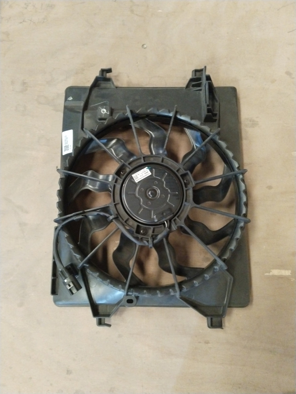 CarTrends fan assembly for Super Carry and Omni vehicles, petrol and CNG models, shown in the image.