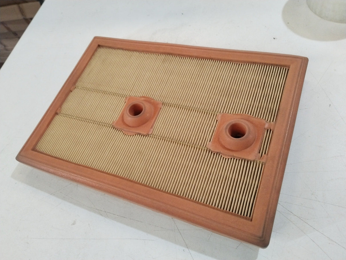 CarTrends AIR FILTER | SKODA OCTAVIA | #04E129620 04e129620 - Front view
