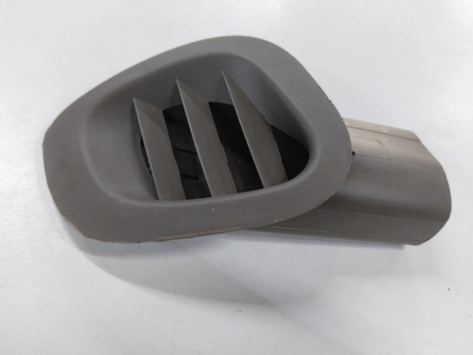 CarTrends LH front bumper bracket for Beat, Sail, Cruze, and Aveo, shown in the image with mounting points and black finish.