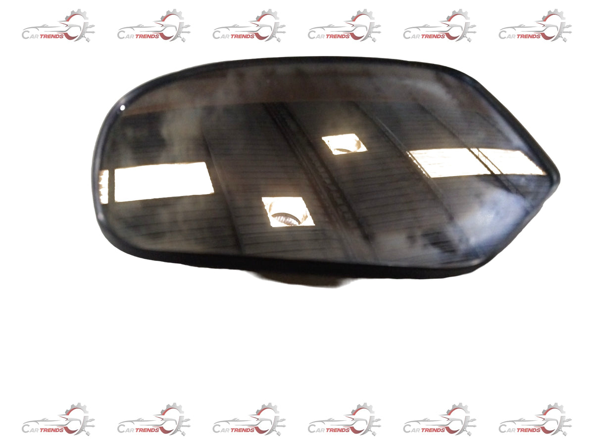 CarTrends Maruti Swift side mirror tukdi part, showing the mirror housing and mounting area for spare parts replacement.