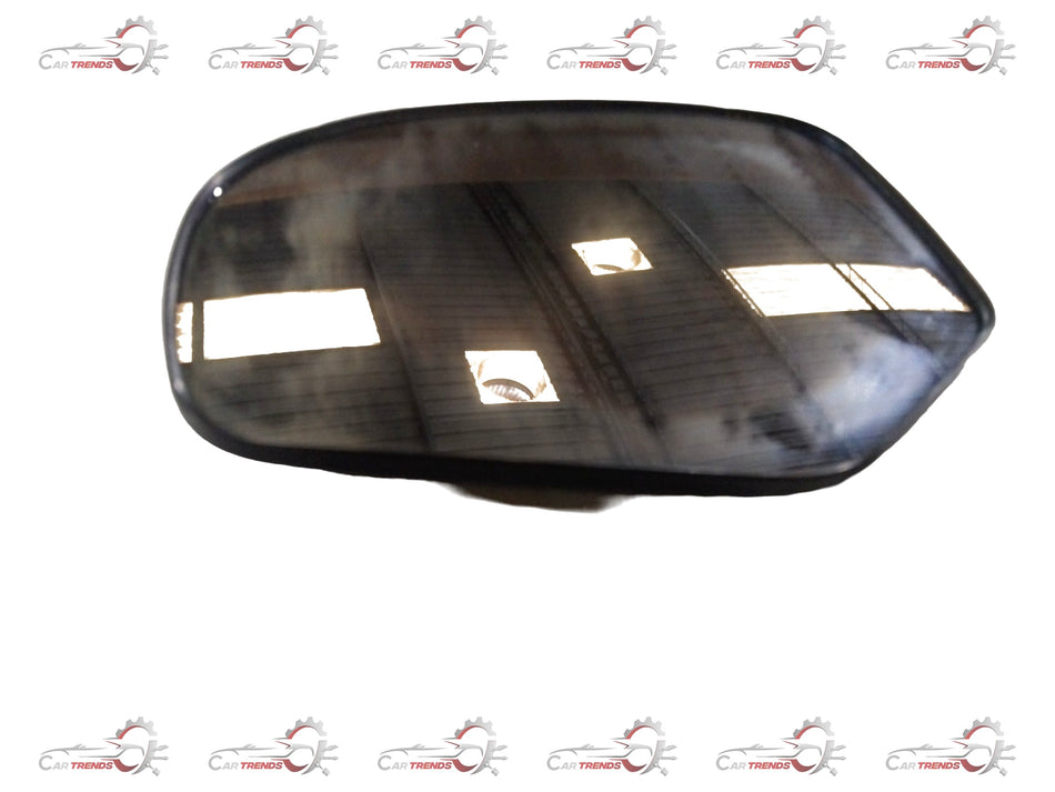 CarTrends Maruti Swift side mirror tukdi part, showing the mirror housing and mounting area for spare parts replacement.