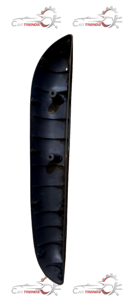 Hyundai armrest assembly for right-hand side, model 8272005000LM, showing the plastic and cushion components.