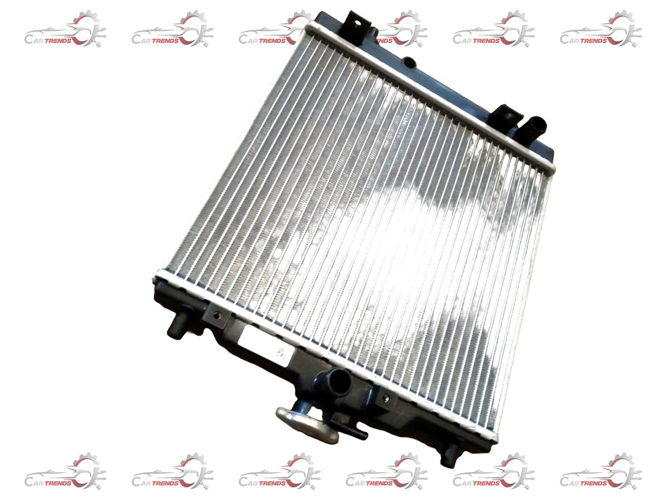 Maruti Suzuki radiator for Eeco and Versa, petrol and CNG models, showing the metal core and mounting brackets.