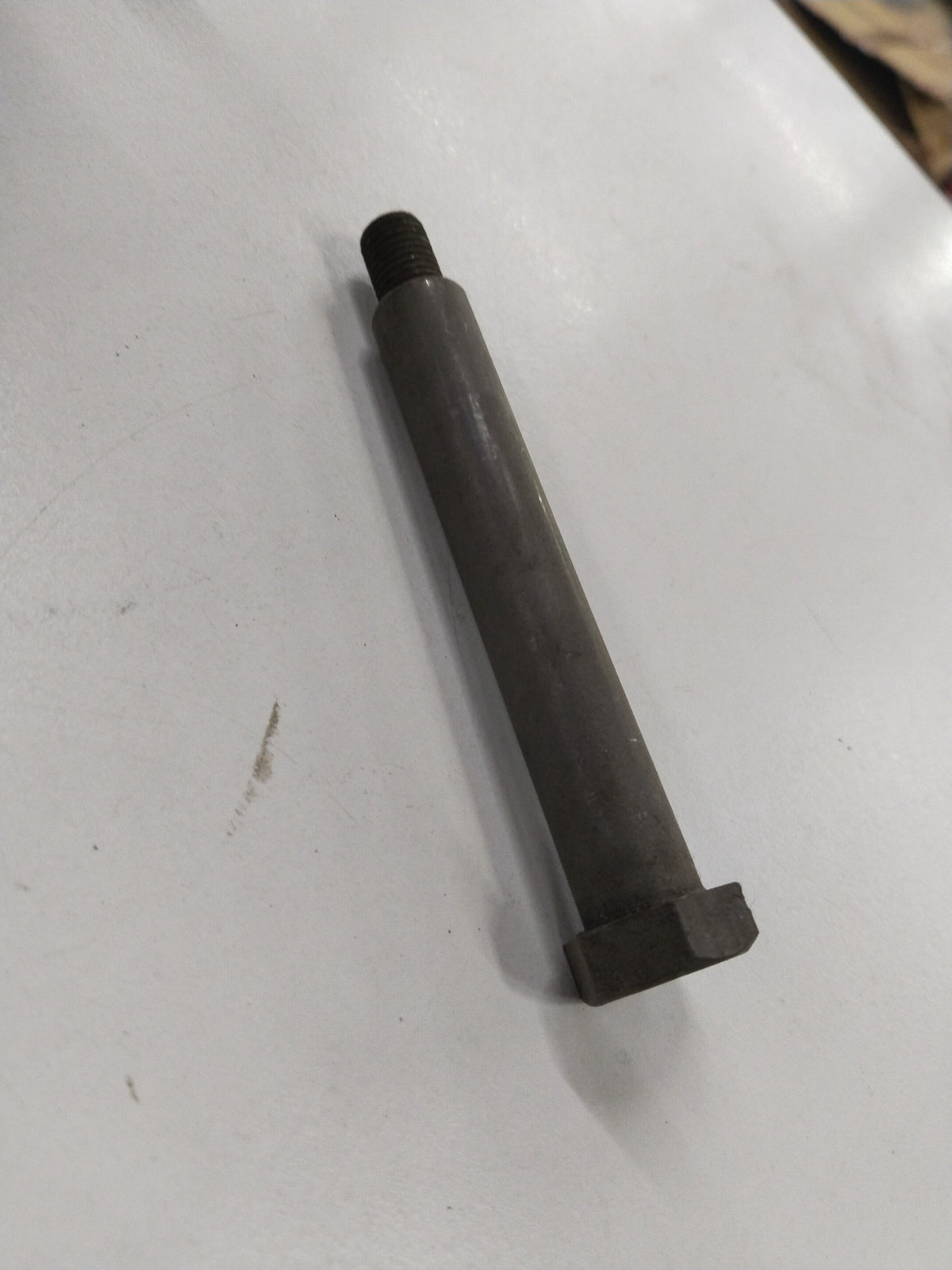 Chevrolet Tavera shaft brake pedal by General Motors, showing close-up of the replacement brake pedal component.