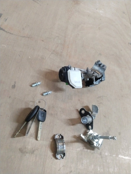 CarTrends SET KEY CYLINDER SERVICE | HONDA | #06350TG2U12 06350TG2U12 - Back view