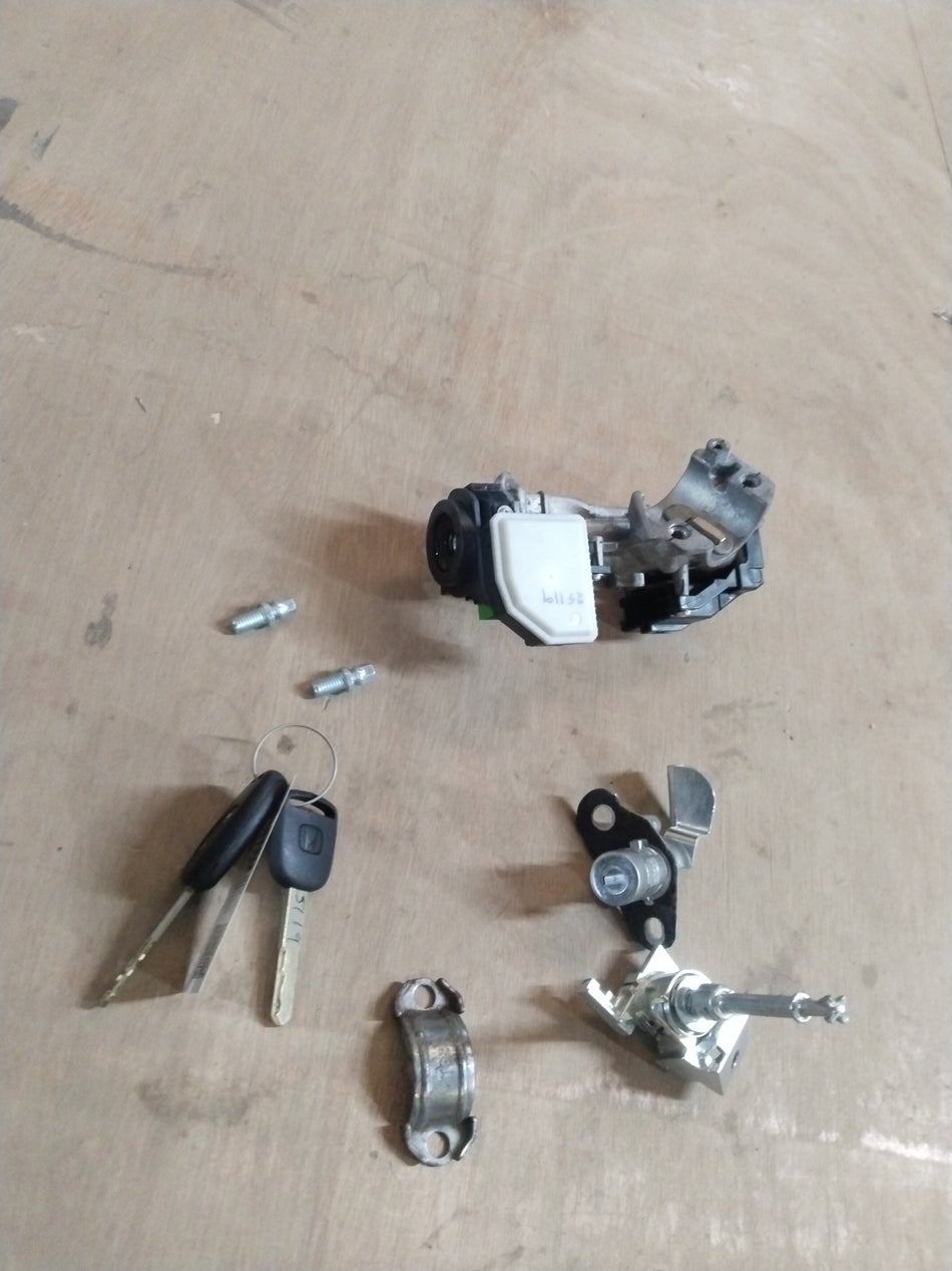 CarTrends SET KEY CYLINDER SERVICE | HONDA | #06350TG2U12 06350TG2U12 - Back view