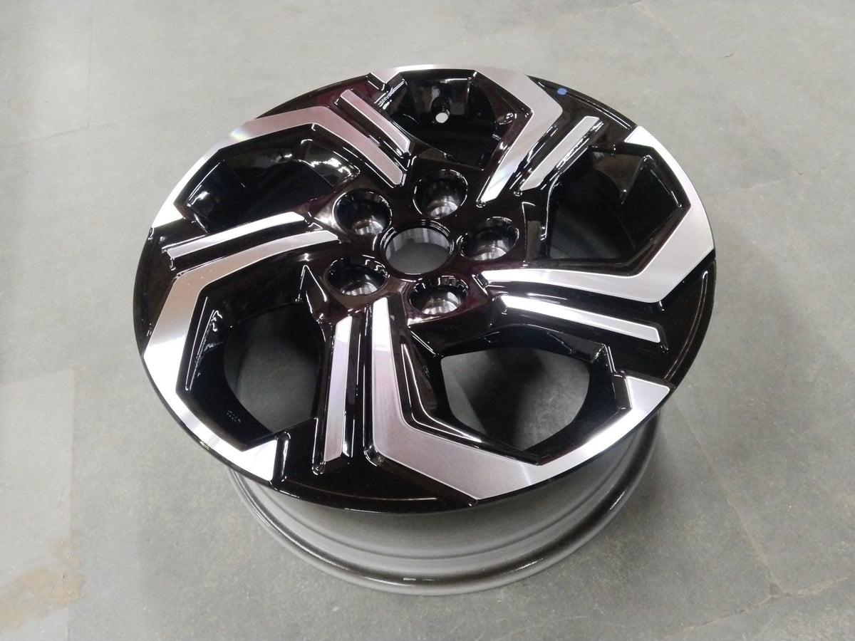 CarTrends 16-inch alloy wheel for Maruti Brezza 2022+ with finish 0CE, featuring a sleek, modern design.
