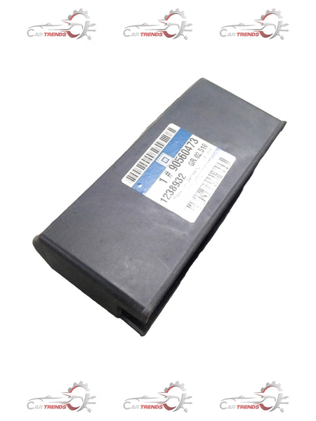 General Motors Chevrolet Astra relay box, spare parts image showing the black rectangular relay with connectors on top.