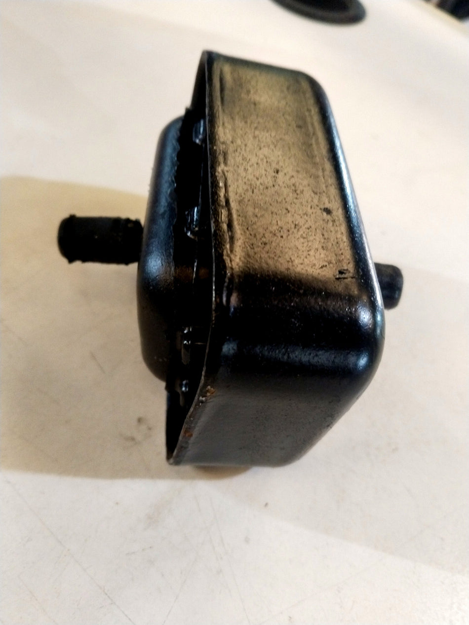 Front right engine mounting for Maruti 800 petrol from CarTrends, showing the rubber and metal components of the mount.