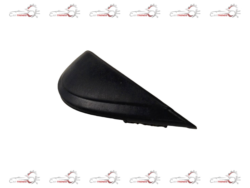 General Motors Chevrolet Tavera corner fender cover, ZS model, showing a close-up of the car's front corner with the fender piece.
