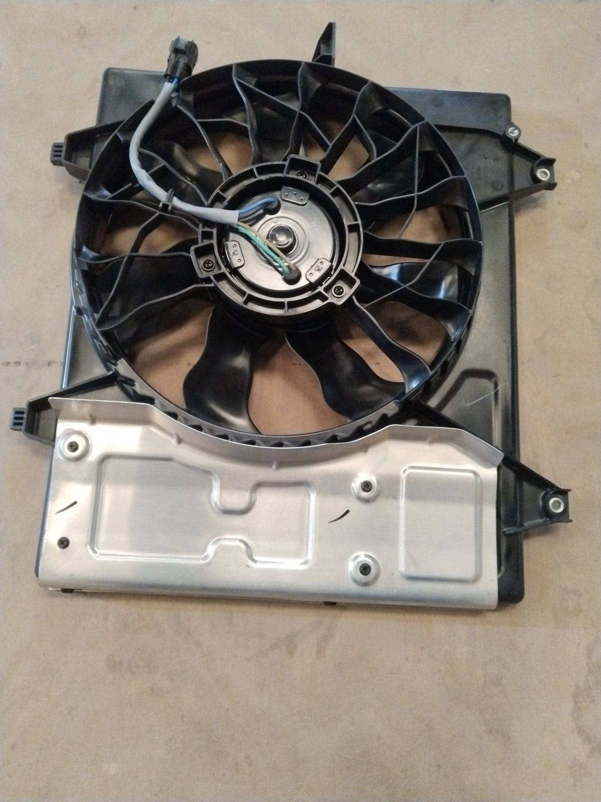 CarTrends fan assembly for WagonR 3rd Gen and Celerio 2nd Gen petrol/CNG models, showing the metal fan blade and mounting components.